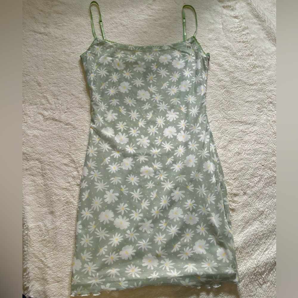 PRINCESS POLLY GREEN FLOWER DRESS SIZE 6